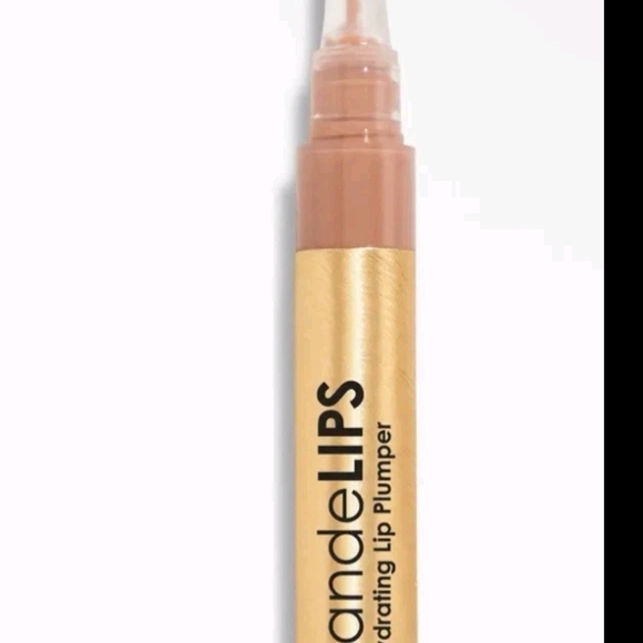 Grande Lips Hydrating Lip Plumper - Cashmere Buff - Picture 2 of 3